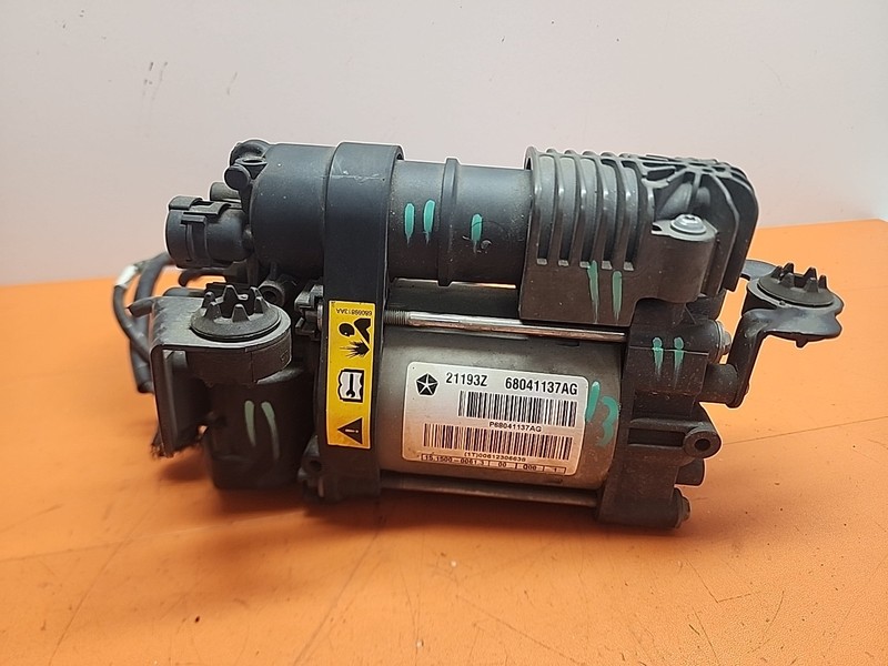 68041137AG | 2011 - 2020 JEPP GRAND CHEROKEE AIR SUSPENSION COMPRESSOR PUMP OEM