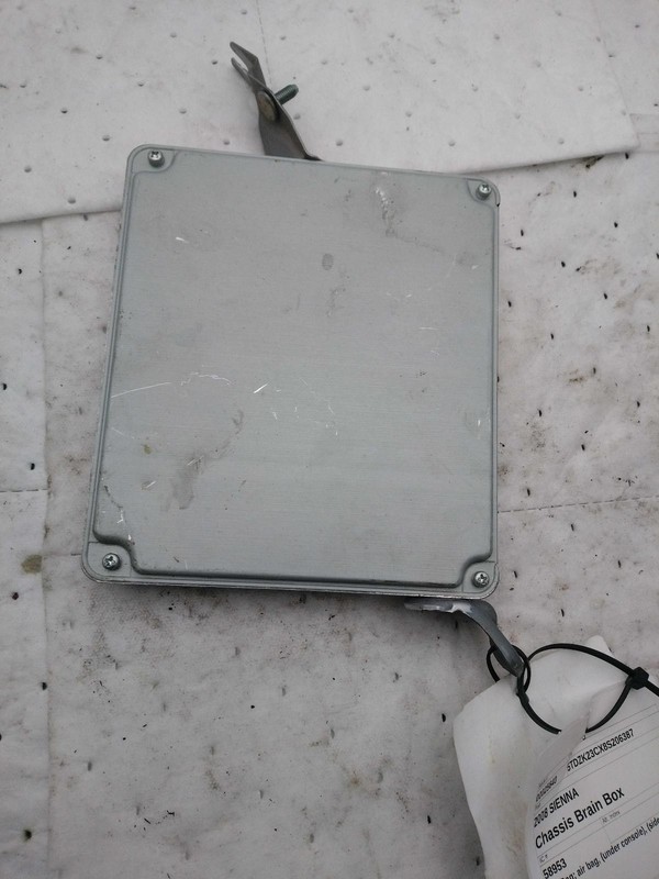 Used Air Bag Module fits: 2008 Toyota Sienna Air Bag air bag under console w/sid