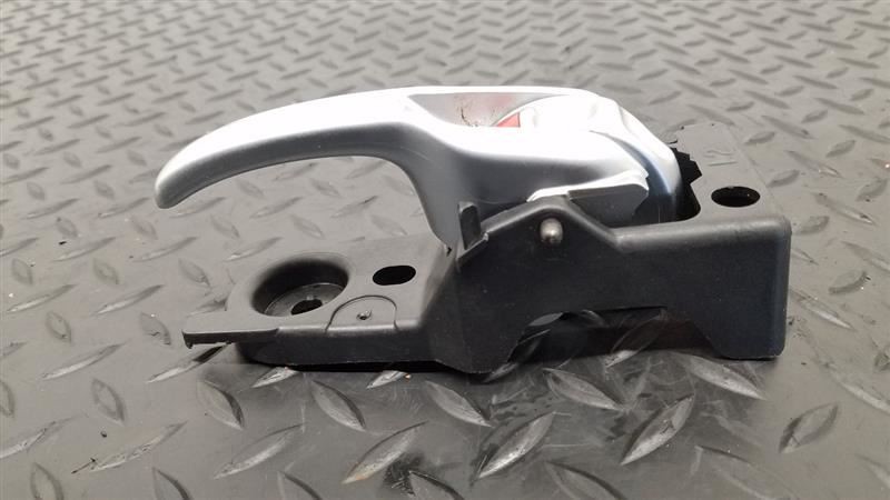 19-23 Jeep Cherokee Front Left Driver Door Inside Handle OEM 6CK53SZ6AB