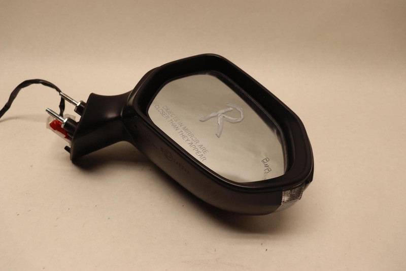 2019-2024 TOYOTA COROLLA HATCHBACK RIGHT DOOR MIRROR HEATED & BLIND SPOT OEM