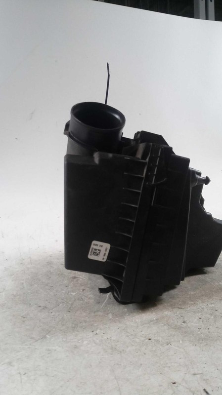 Used Air Cleaner Assembly fits: 2020 Ford Edge 2.0 Grade A