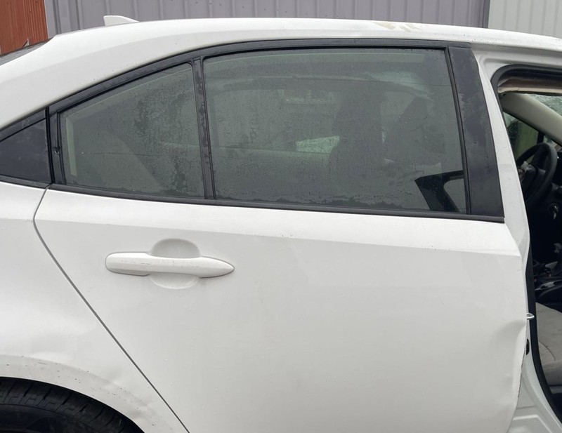 2020-2024 TOYOTA COROLLA RIGHT REAR DOOR VENT WINDOW 1.8L AT FWD 46K -LE- 64345