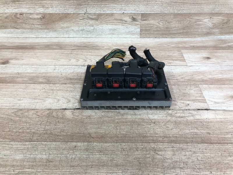 DODGE DAKOTA OEM FRONT ENGINE MOTOR DME COMPUTER ECU ECM 4.7L 2005