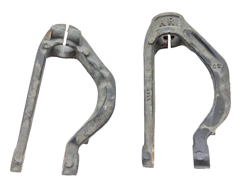 1996 Honda Civic Front Strut Wish Bone Bracket Pair