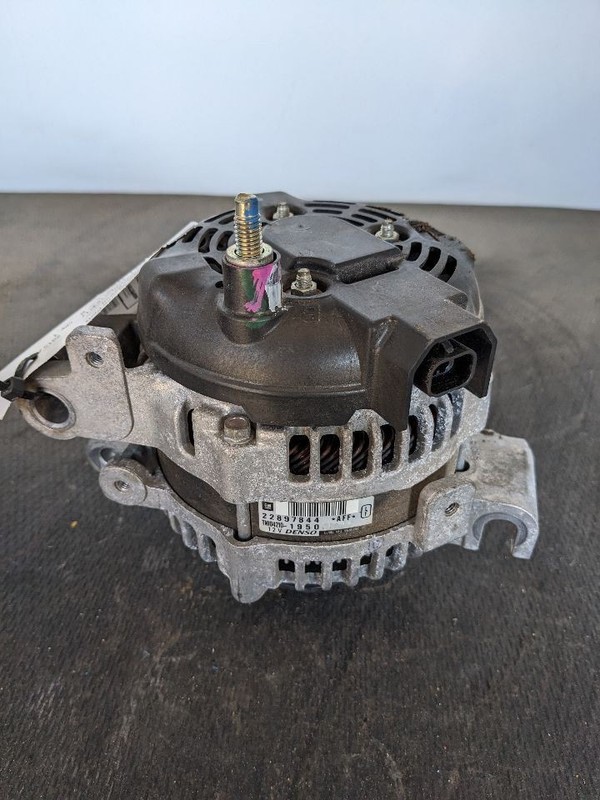 Alternator Fits 13-15 ATS 1101270