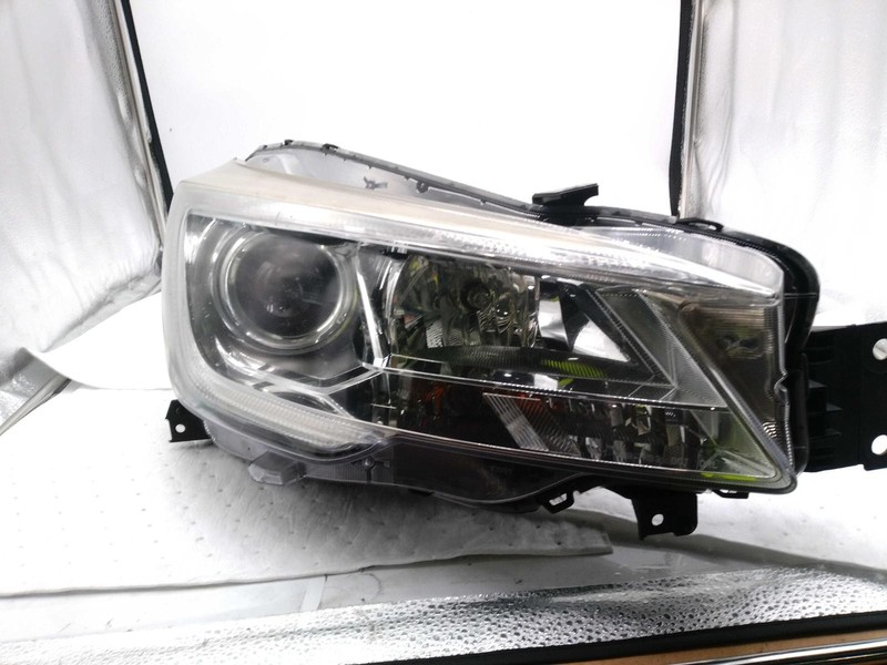 Used Right Headlight Assembly fits: 2019 Subaru Ascent halogen Right Grade B