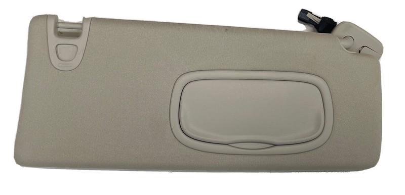 14 18 JEEP CHEROKEE SUN VISOR ILLUMINATED RIGHT PASSENGER SIDE OEM 1UB78HDAAH