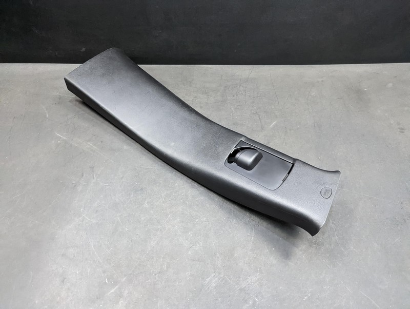 Center Right B Pillar Upper Trim Panel 2018 Jeep Cherokee 6FF58DX9AA 2016 - 2022