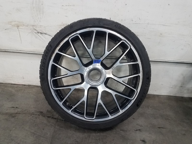 2016 Porsche 911 Turbo S 991 Front 20" Centerlock Wheel / Tire #2 - * #6242 KK1