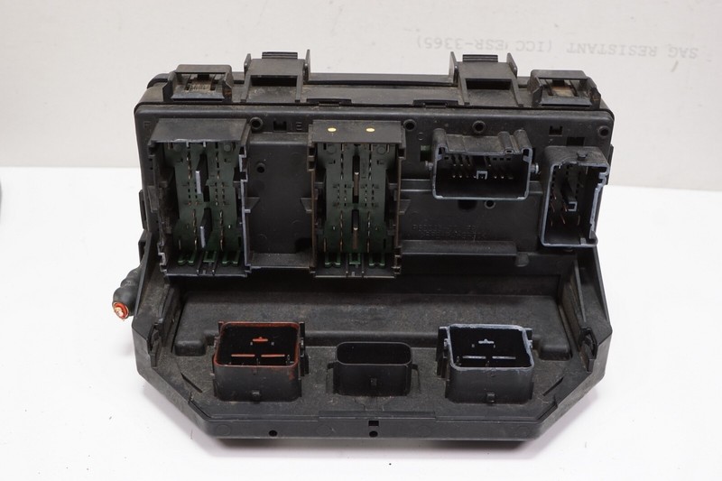 CHRYSLER TOWN COUNTRY DODGE GRAND CARAVAN Main Fuse Box BCM OEM 2013