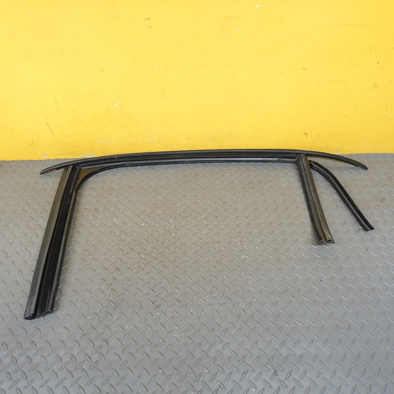 2016-2020 TESLA MODEL X REAR LEFT DRIVER SIDE DOOR WINDOW SEAL OEM 1484041-00-E