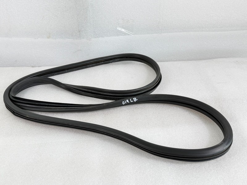 2000 NISSAN MAXIMA LEFT REAR WEATHER STRIP SEAL OEM #019