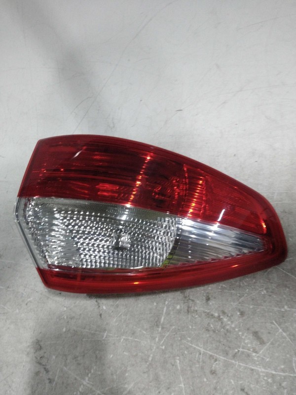 2014 Ford Fiesta Left Tail Light Assembly White OEM 148177 Used 166K Miles