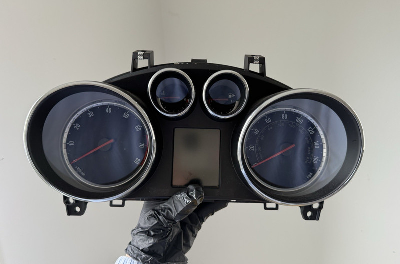 2013-2016 BUICK ENCORE SPEEDOMETER INSTRUMENT CLUSTER 104K OEM GM 95323180