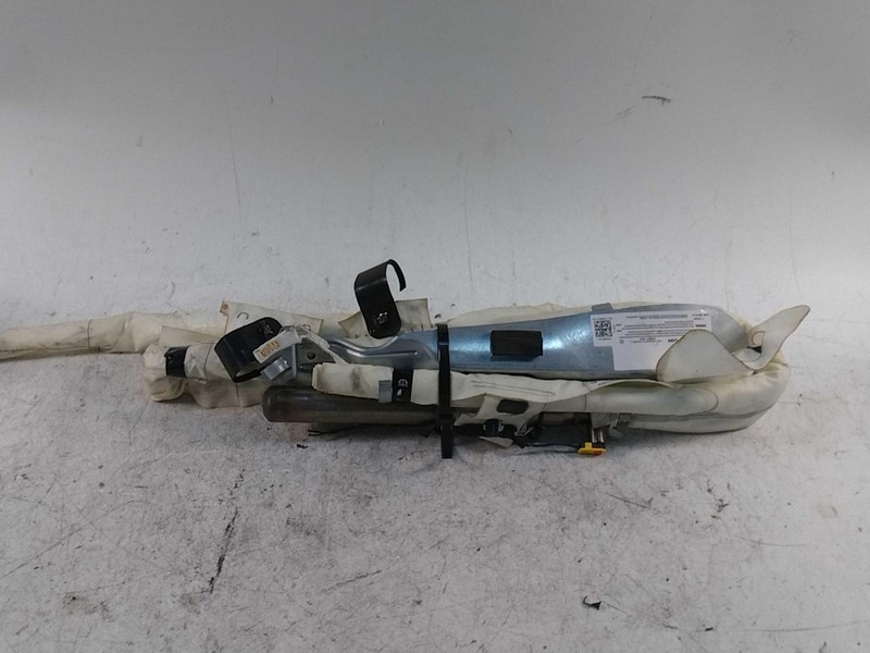 Used Right Curtain Air Bag fits: 2016 Volkswagen Tiguan front passenger roof Rig