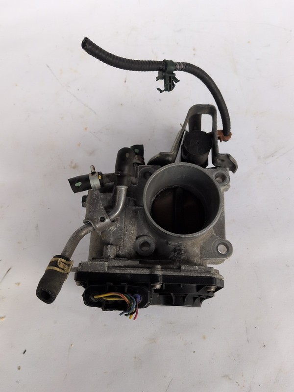 2009-2013 HONDA FIT Throttle Body valve Assy 1.5 L with pigtail harness