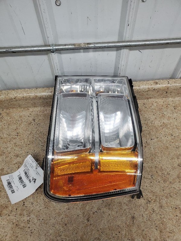 Passenger Right Headlight Fits 07-14 SIERRA 2500 PICKUP 305776