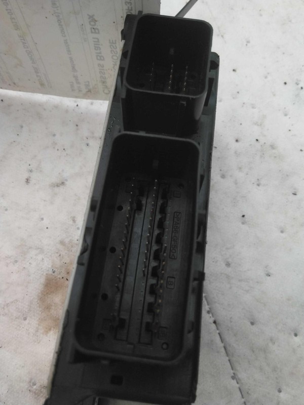 Used Air Bag Module fits: 2013 Buick Lacrosse Air Bag below center console Grade