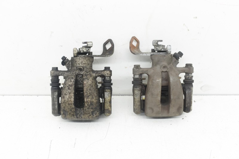 2009 Mini Cooper S R56 Rear Left & Right Brake Caliper Pair Set OEM KW83