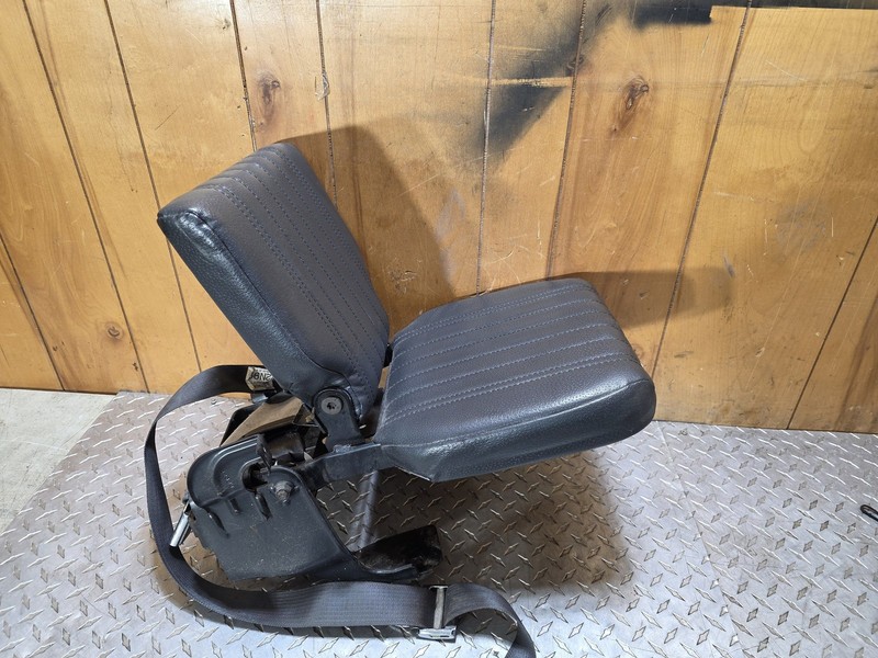 1998-2004 Chevy S10 GMC Sonoma S15 Rear Passenger Folding Jump Seat Gary OEM