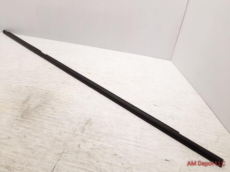 2011 BMW X5 E70 35i 50i Rear Right Door Weatherstrip Window Channel Trim 7136976
