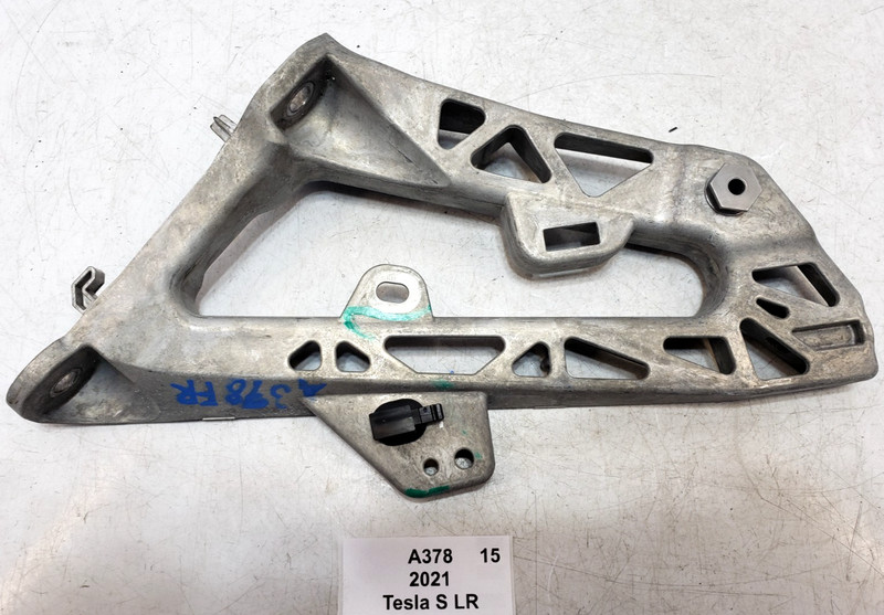 ✅ 2021-2025 OEM Tesla Model S Front Right Passenger Instrument Panel Bracket