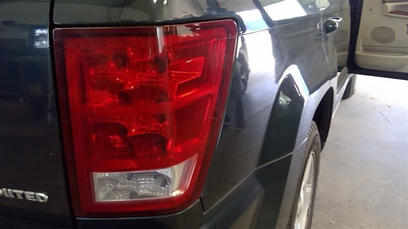 Passenger Right Tail Light Fits 05-06 GRAND CHEROKEE 3224027