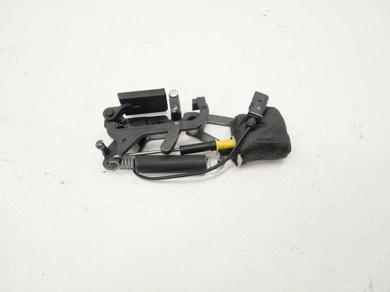 2005 Bentley Continental GT Coupe Rear Trunk Latch Lock Striker Release 59k OEM