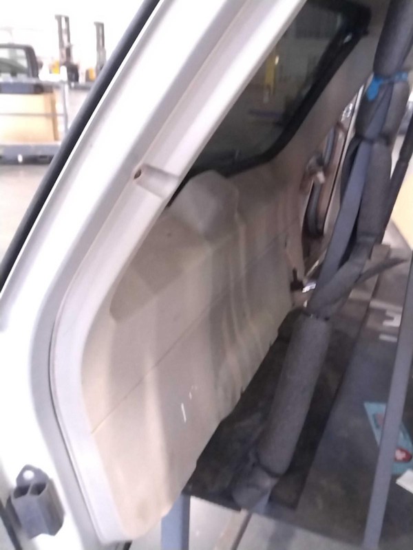 Used Deck Lid fits: 2008 Jeep Grand cherokee w/rear view camera Grade A
