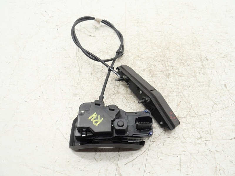 2016 Chevrolet Corvette C7 Z51 C7 - Right Front Door Lock Actuator PN: 23292638