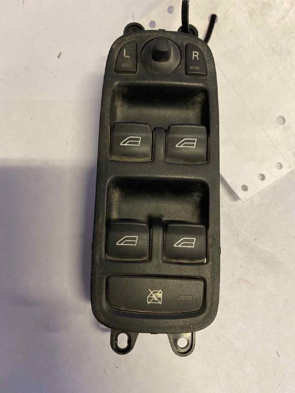 Door Switch Front VOLVO 40 SERIES 07