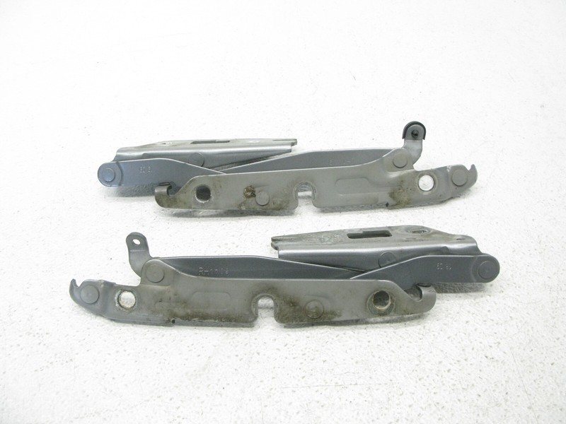 05-11 AUDI C6 A6 S6 SEDAN REAR LEFT RIGHT TRUNK HINGE SUPPORT CYLINDER 090623
