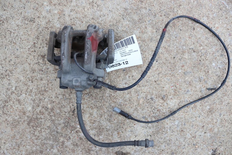 2017-2019 BMW 330I F30 REAR RIGHT SIDE BRAKE CALIPER W/ HOSE OEM