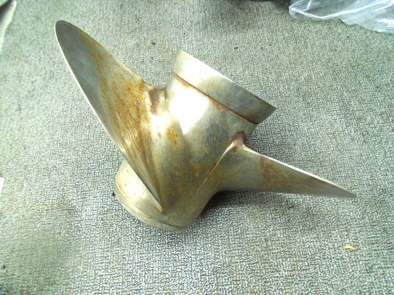 USED JOHNSON/EVINRUDE OMC STAINLESS PROPELLER 390821 LEFT HAND 14 1/2 DIA X 19P