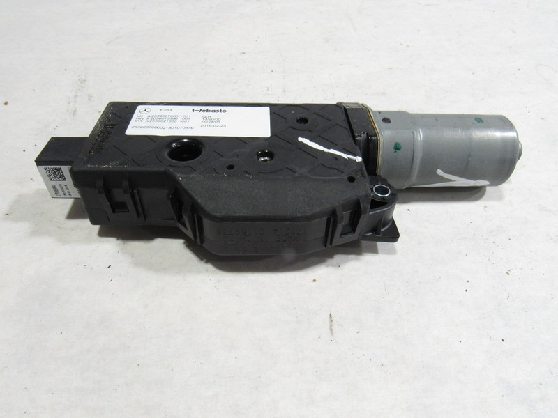 18-21 Mercedes GLC63 X253 2018 Sunroof Sun Moon Roof Motor :O