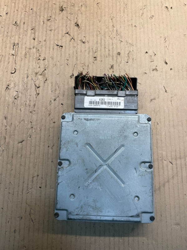 2002 2003 Ford F250 F350 5.4LEngine Control Unit ECU Computer Module X0851 DG