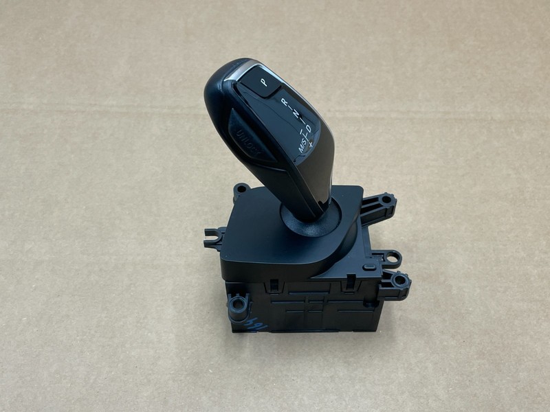 17 18 19 BMW G30 540i 530i Automatic Transmission Gear Shifter Selector 1649 OEM