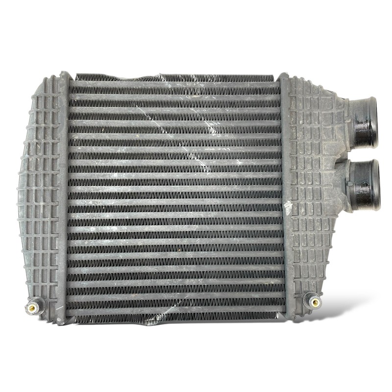 17-20 Maserati Ghibli 3.0L right passenger intercoolers radiator OEM 670035635