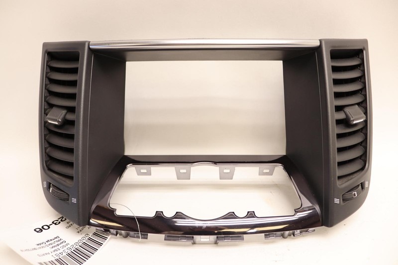 2009-2017 INFINITI FX35 FX37 FX50 QX70 DASH RADIO BEZEL TRIM W/ AIR VENT OEM