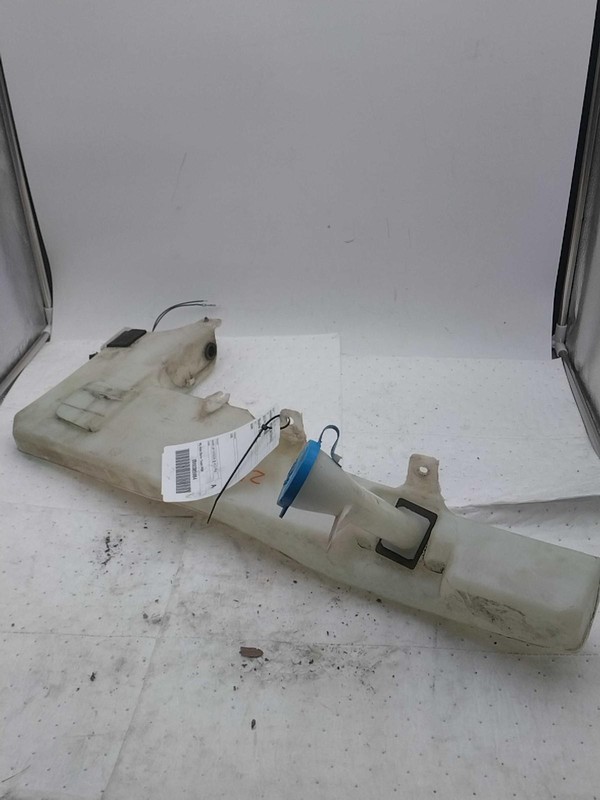 2012 Nissan Pathfinder Washer Fluid Reservoir OEM 28910ZL10B Silver 157K Miles