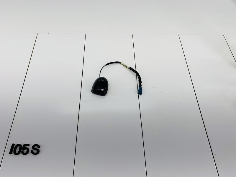 09-11 MERCEDES BENZ SLK300 REAR TRUNK LID GPS ANTENNA MODULE & CABLE OEM