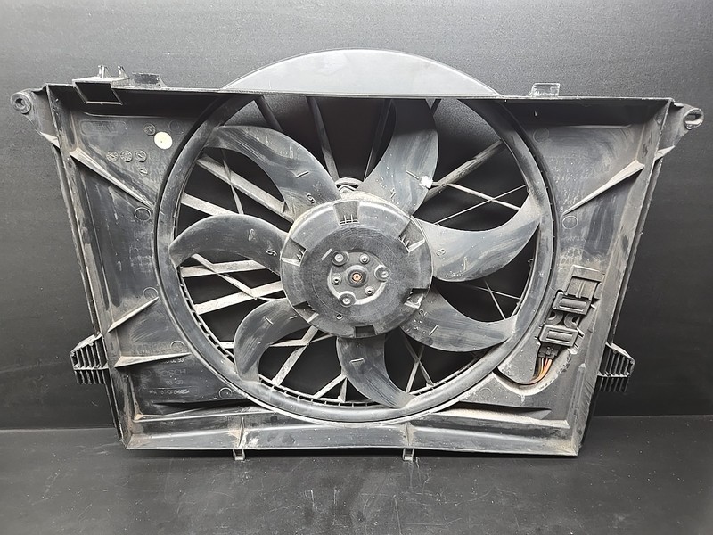 03-12 Mercedes R230 SL500 Engine Cooling Radiator Fan Motor Blade Oem