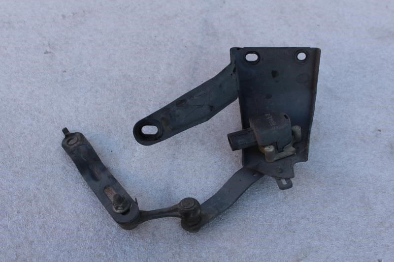 2006 LEXUS GS300 LEFT REAR HEADLAMP HEADLIGHT SUSPENSION LEVEL SENSOR