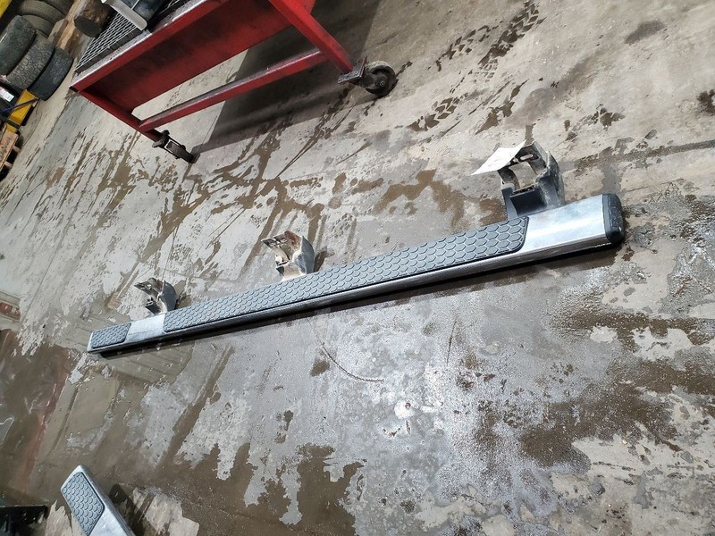 RAM1500 2018 Running Board 306458