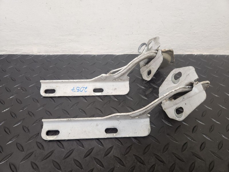 99-11 Ford Ranger Hood Bonnet Hinges Pair White OEM 4L5Z-16797-BA