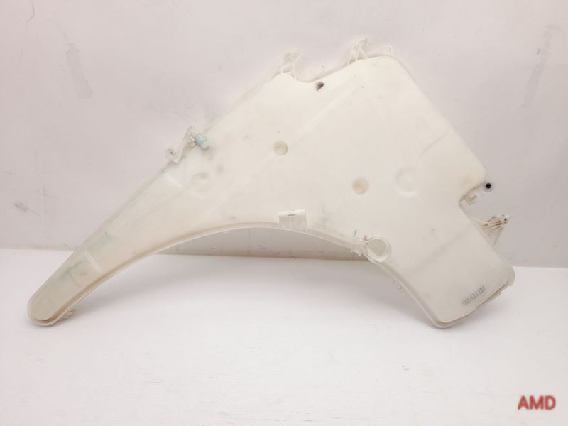 2011 BMW 335i 335xi 328xi 328i E90 Sedan Windshield Washer Reservoir w/o Wash