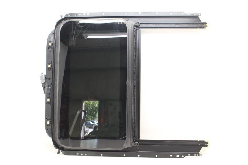 10-16 PANAMERA Turbo AWD Roof Glass with Track and Motor