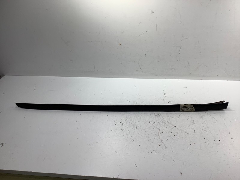 05-010 Honda Odyssey Right Front Windshield Side Garnish Assy 73152-SHJ-A02 OEM