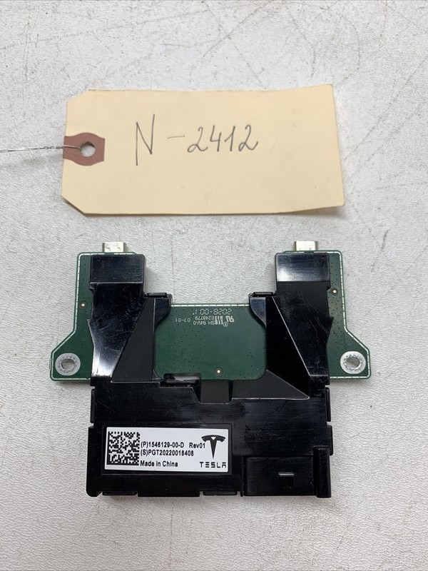 20-22 Tesla Model Y USB Port Type C Der Centre Console 1546129-00-D 2412 B133