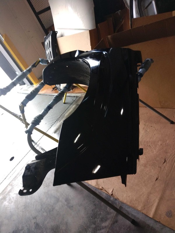 2005 Cadillac Escalade ESV Right Fender Black OEM Used 413813 200K Miles